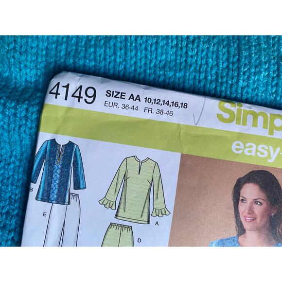 Simplicity 4149 Sewing pattern tunic pant skirt scarf size 20w-28w - Picture 2 of 5